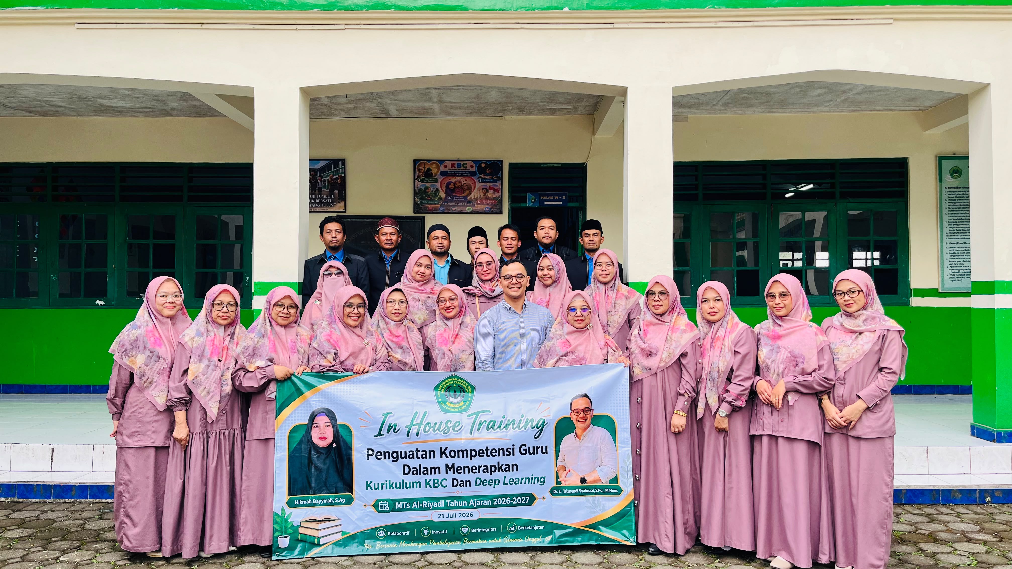 Kegiatan In House Training (IHT) MTs AL-RIYADL